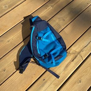 Patagonia atom sling pack